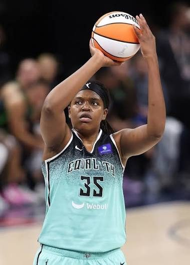 Jonquel Jones and the Liberty stun the top seed in the WNBA playoffs